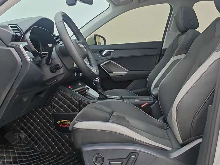 Фото 7 - Audi Q3