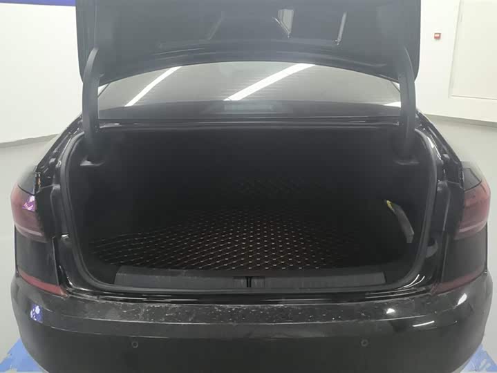 Фото 4 - Volkswagen Passat