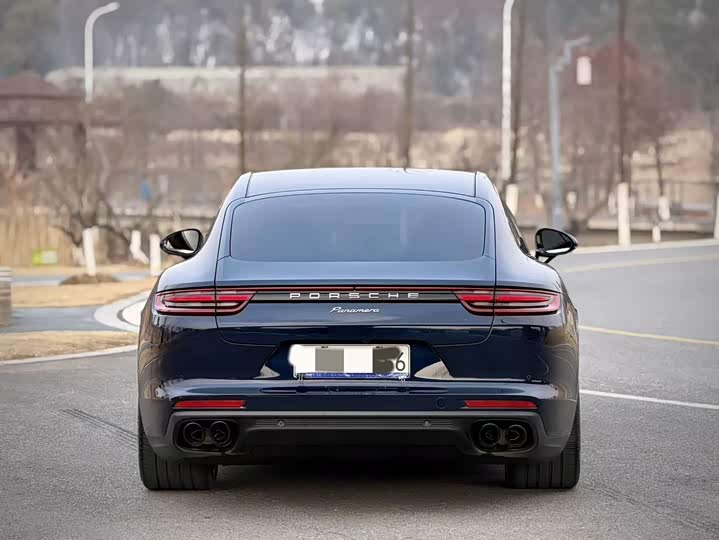 Фото 4 - Porsche Panamera