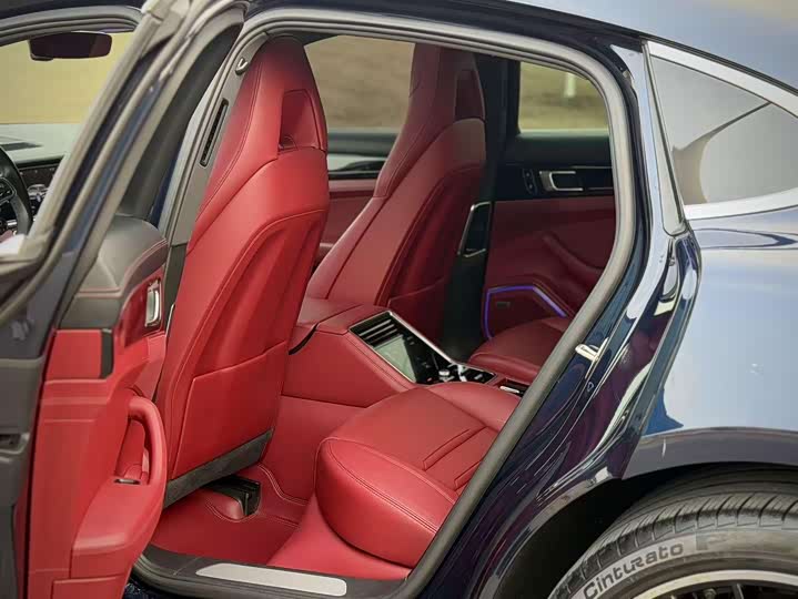 Фото 5 - Porsche Panamera