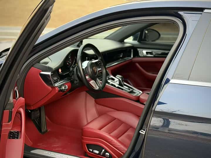 Фото 6 - Porsche Panamera