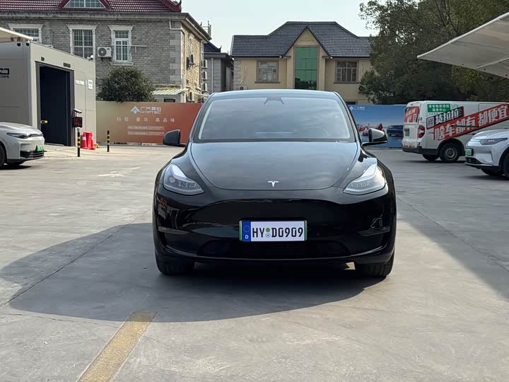 Фото 2 - Tesla Model Y