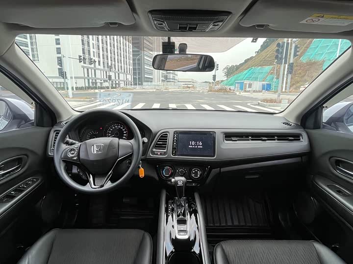 Фото 8 - Honda Vezel