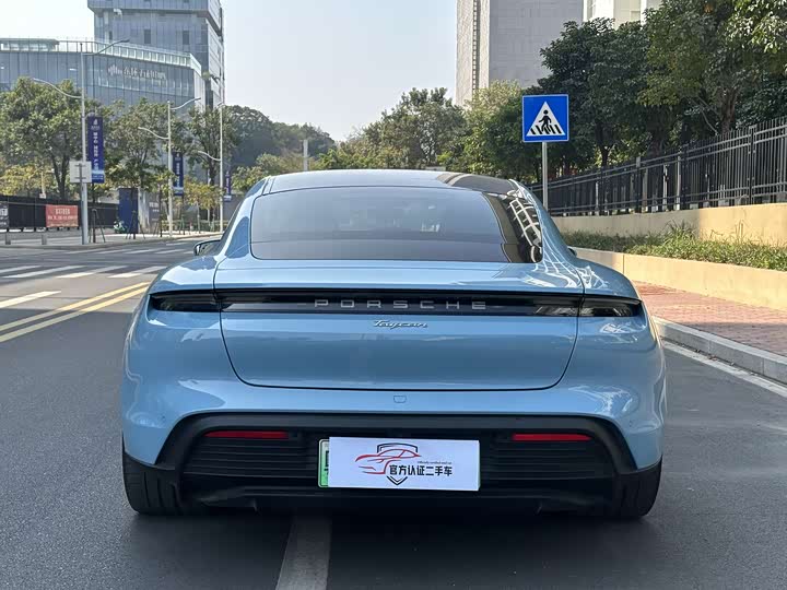 Фото 5 - Porsche Taycan