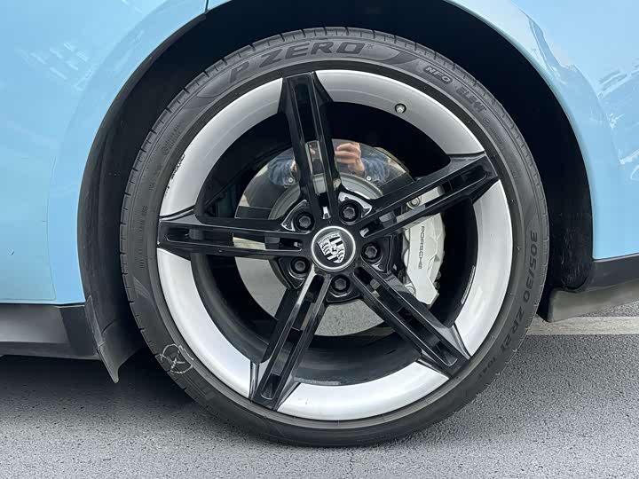 Фото 8 - Porsche Taycan