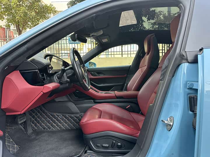 Фото 9 - Porsche Taycan