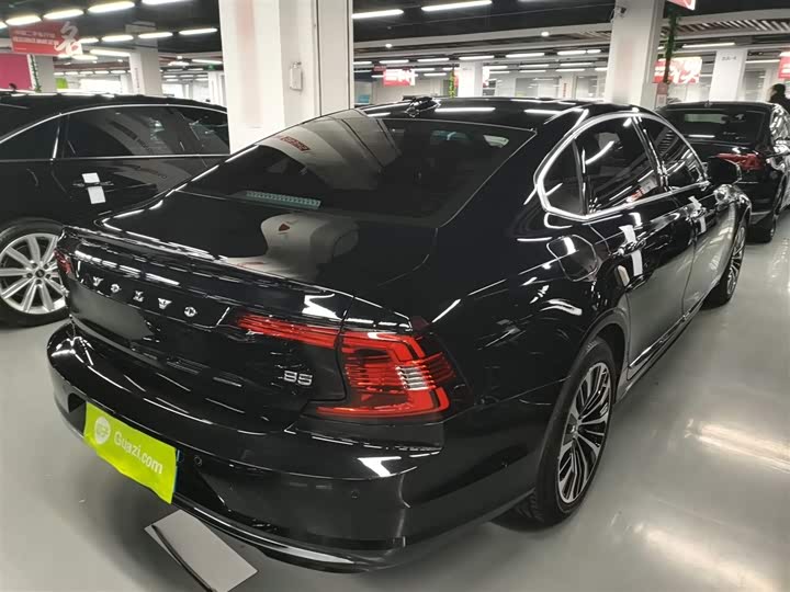 Фото 7 - Volvo S90
