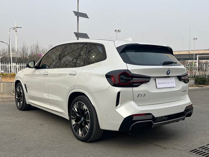 Фото 4 - BMW iX3