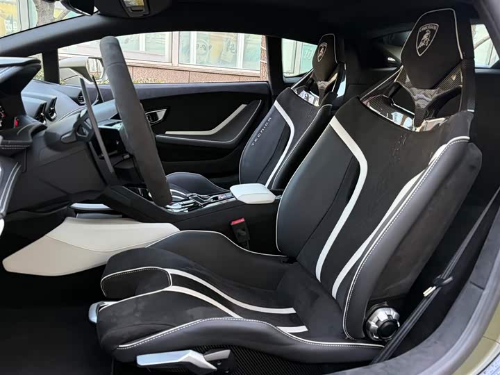 Фото 6 - Lamborghini Huracán