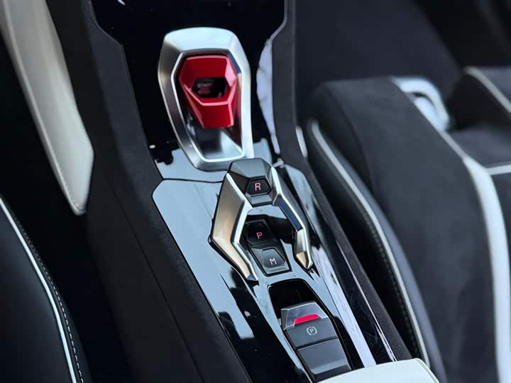 Фото 8 - Lamborghini Huracán