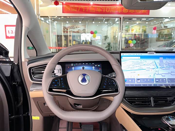 Фото 8 - Denza D9