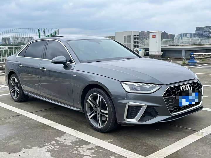 Фото 1 - Audi A4L