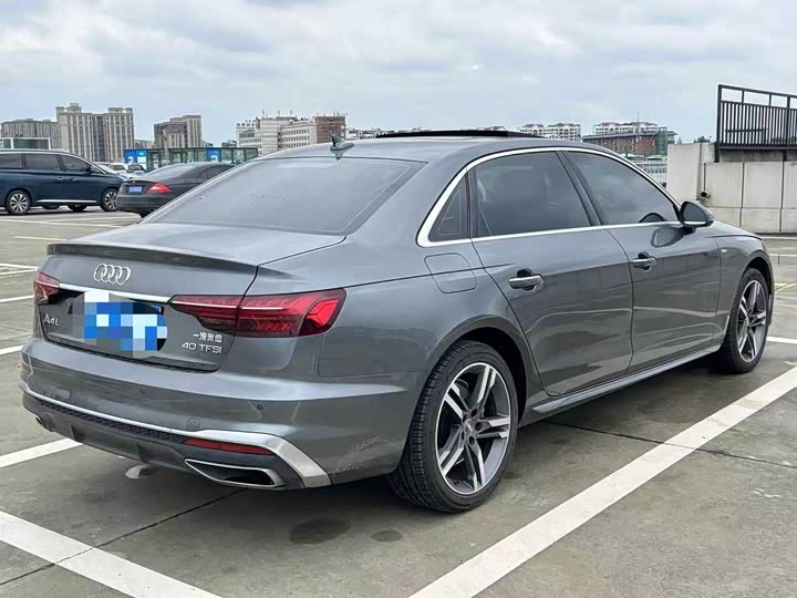 Фото 7 - Audi A4L