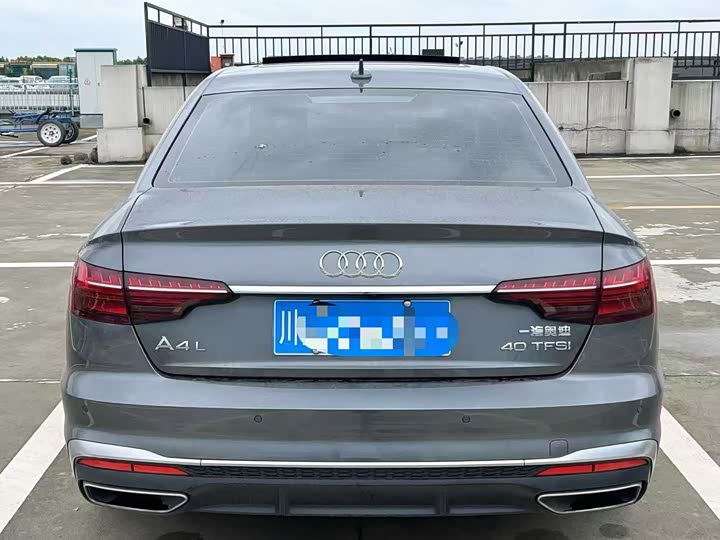 Фото 8 - Audi A4L