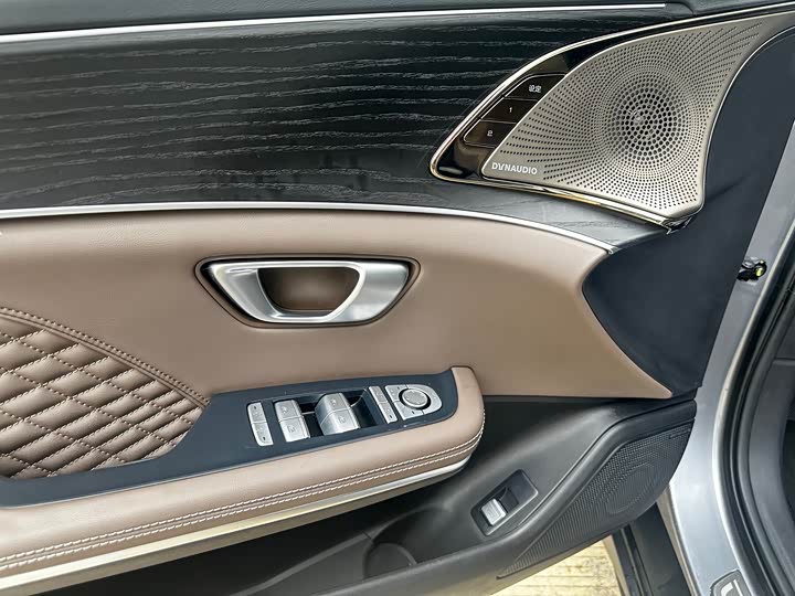 Фото 9 - BYD Han