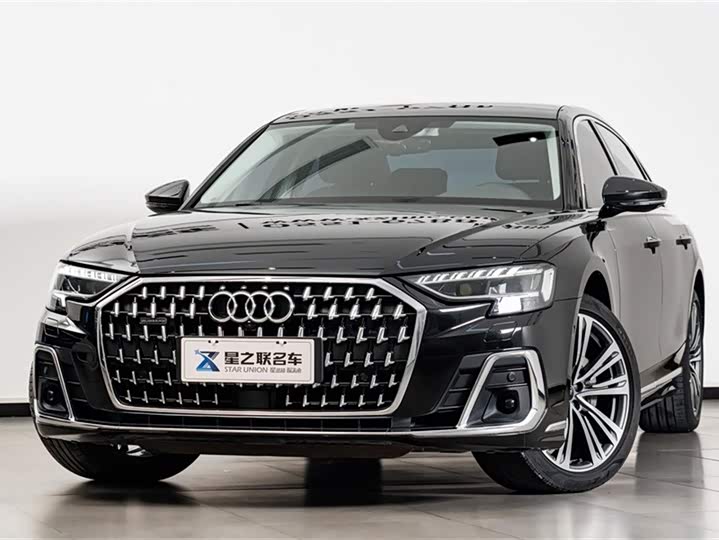 Фото 2 - Audi A8