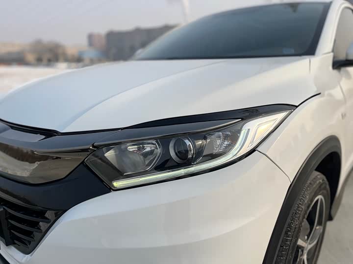 Фото 4 - Honda Vezel