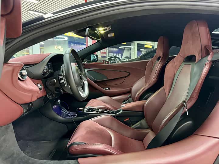 Фото 7 - McLaren GT