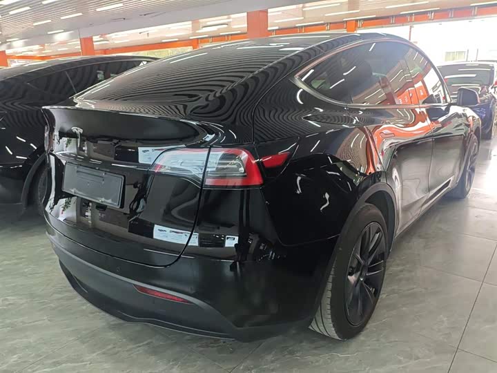 Фото 7 - Tesla Model Y