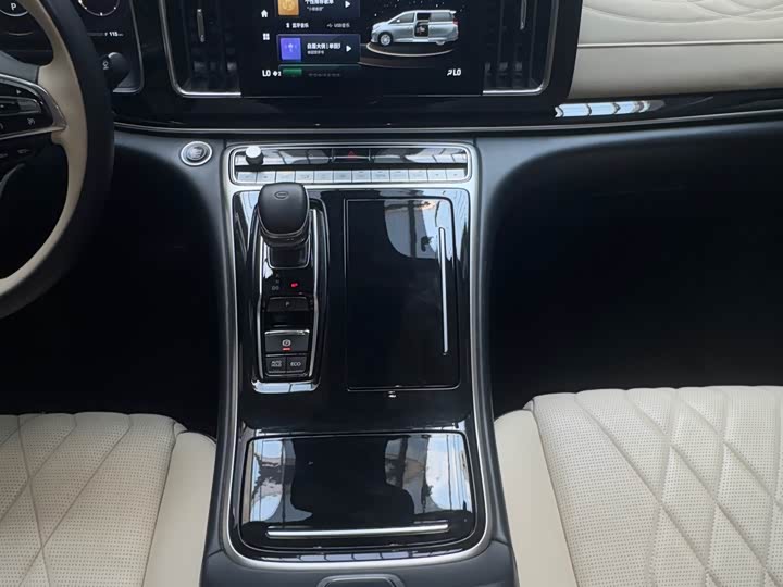 Фото 8 - GAC Trumpchi M8