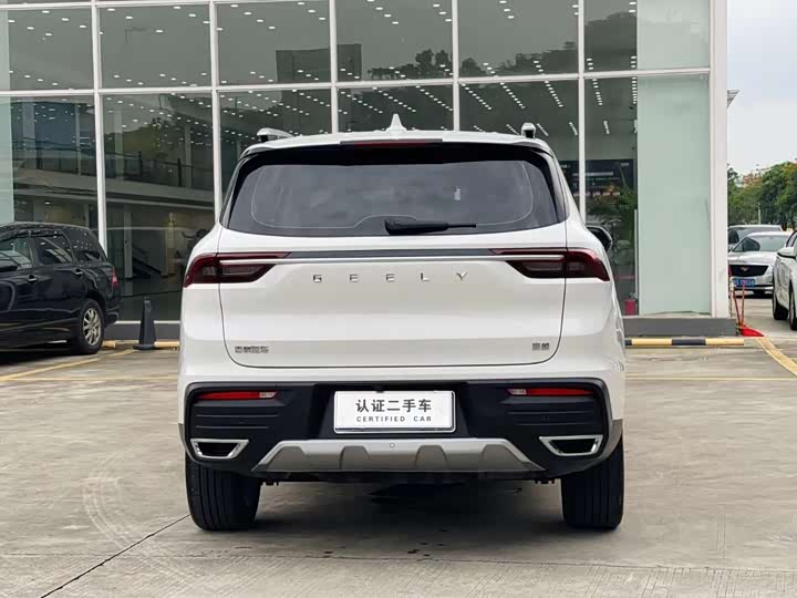 Фото 9 - Geely Okavango L