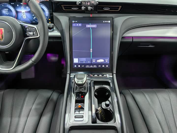 Фото 7 - Hongqi H5