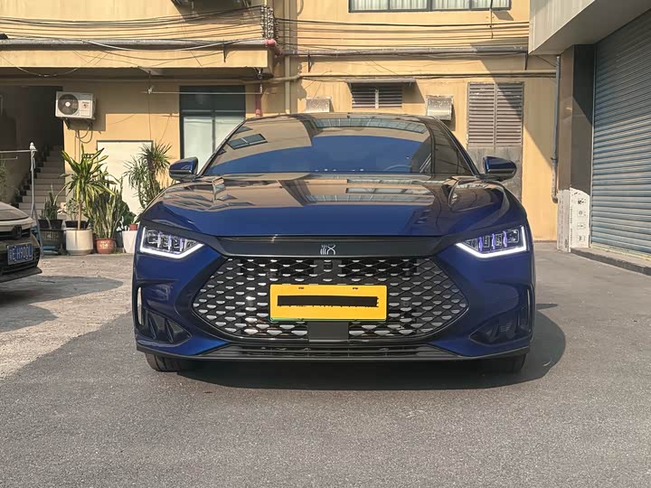 Фото 2 - BYD Han