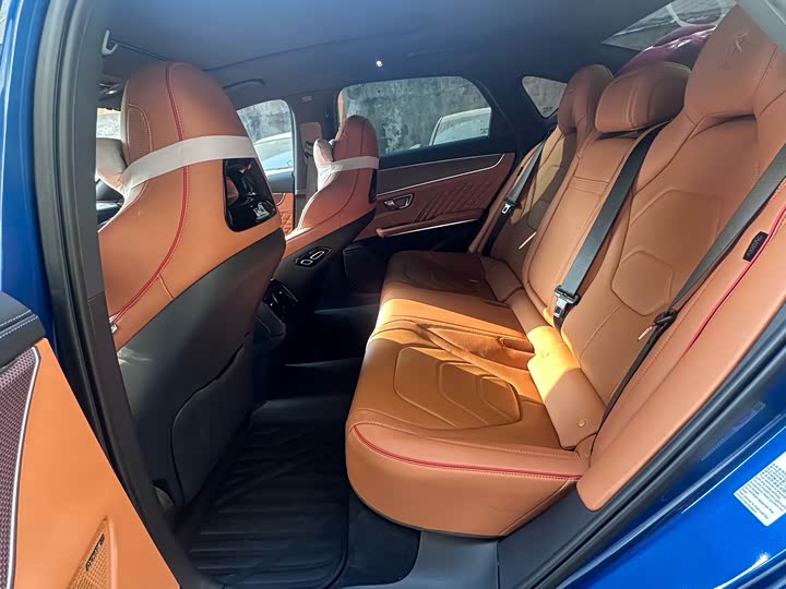 Фото 8 - BYD Han