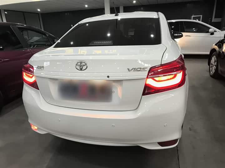 Фото 6 - Toyota Vios