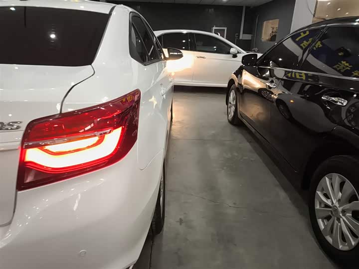 Фото 8 - Toyota Vios