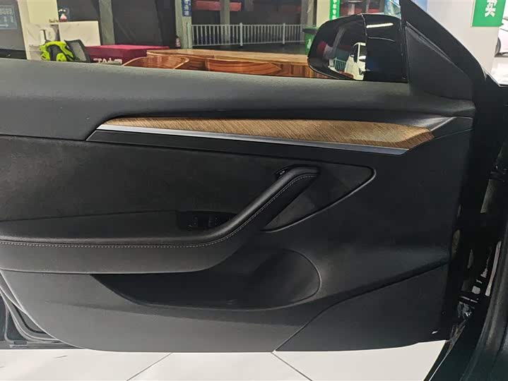 Фото 7 - Tesla Model 3