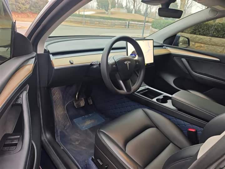 Фото 4 - Tesla Model Y