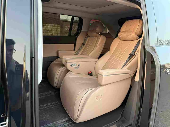 Фото 3 - XPeng X9