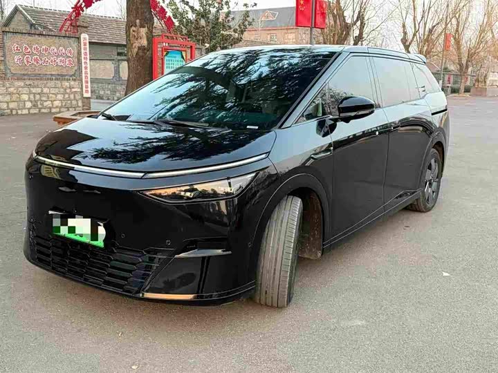 Фото 6 - XPeng X9