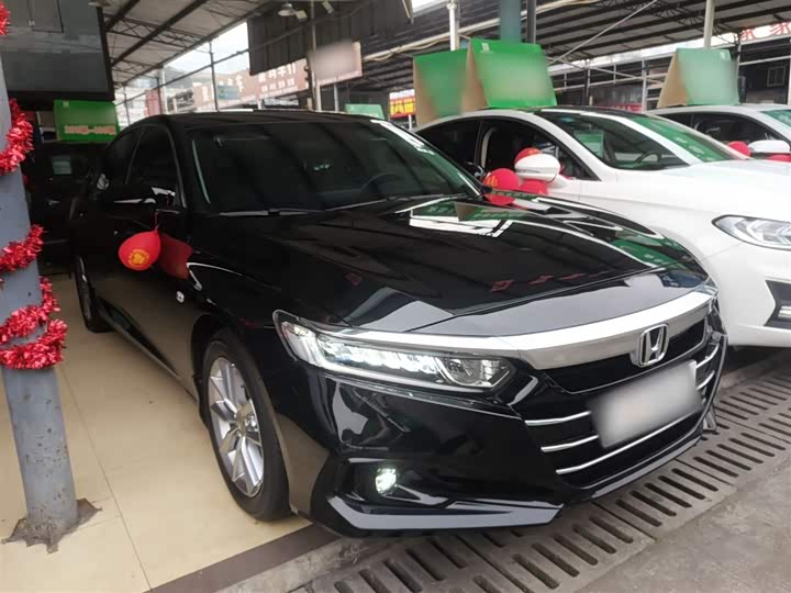 Фото 4 - Honda Accord