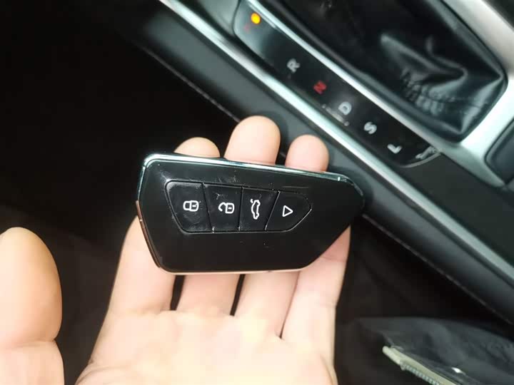 Фото 9 - Honda Accord