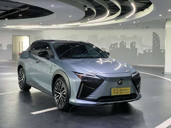 Фото 3 - Lexus RZ