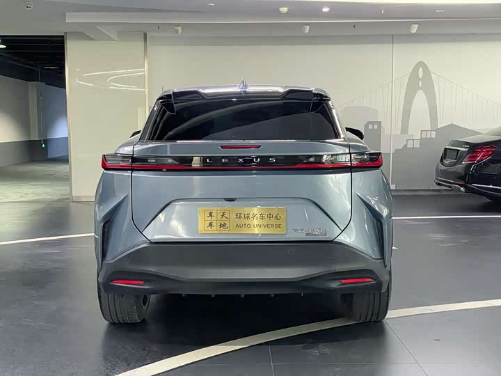 Фото 5 - Lexus RZ