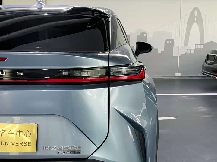 Фото 9 - Lexus RZ