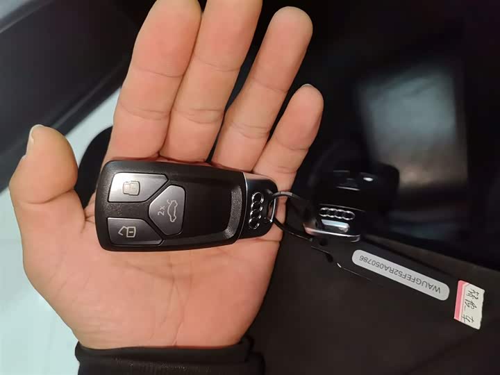 Фото 9 - Audi A5