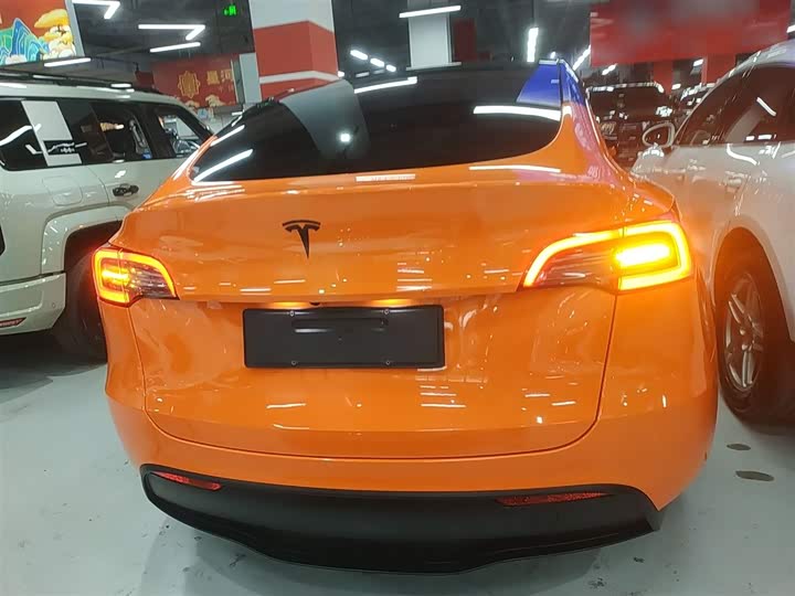 Фото 6 - Tesla Model Y