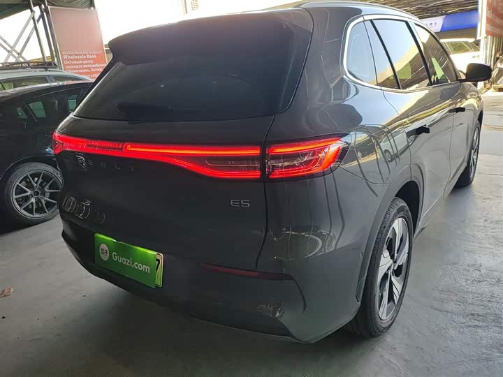 Фото 7 - Geely Galaxy E5