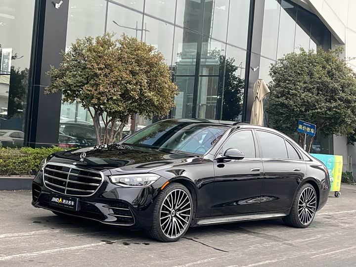 Фото 1 - Mercedes-Benz Maybach S-Class