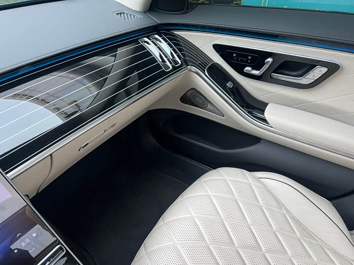 Фото 8 - Mercedes-Benz Maybach S-Class