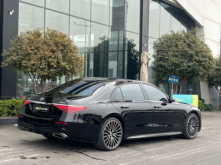 Фото 9 - Mercedes-Benz Maybach S-Class