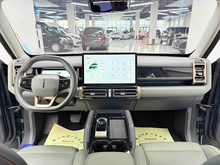 Фото 8 - Chery iCar 03