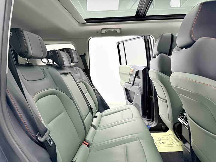 Фото 9 - Chery iCar 03