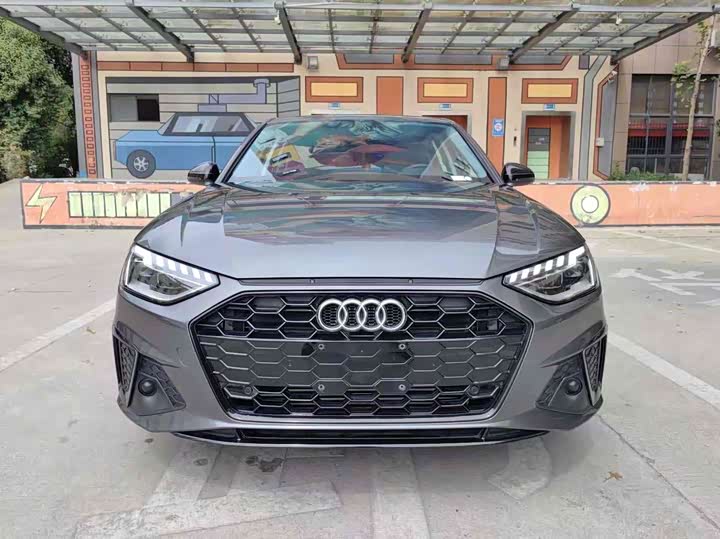 Фото 2 - Audi A4L