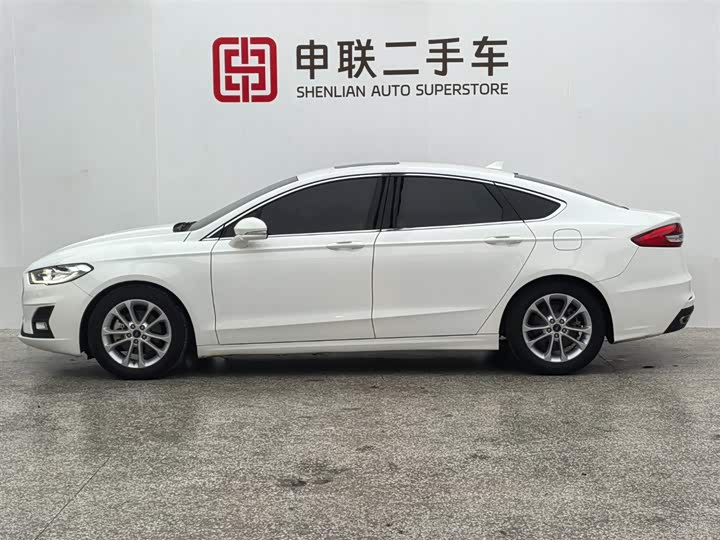 Фото 4 - Ford Mondeo