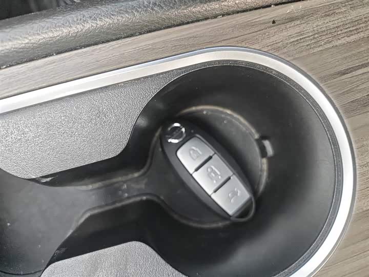 Фото 9 - Nissan Teana